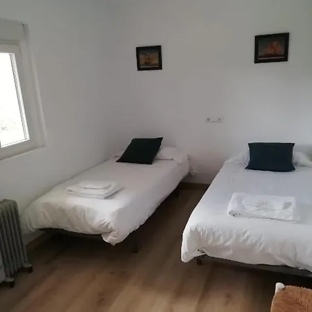 Agradable Chalet Con Piscina גרנדה